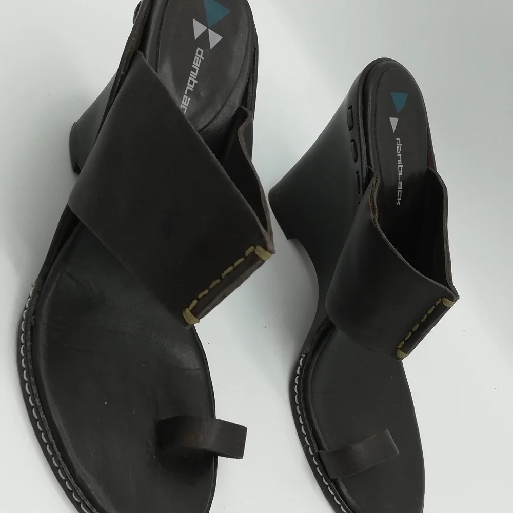 DaniBlack Leather Wedge Sandals Brown Slip On Comfort Heels Women’s 6M